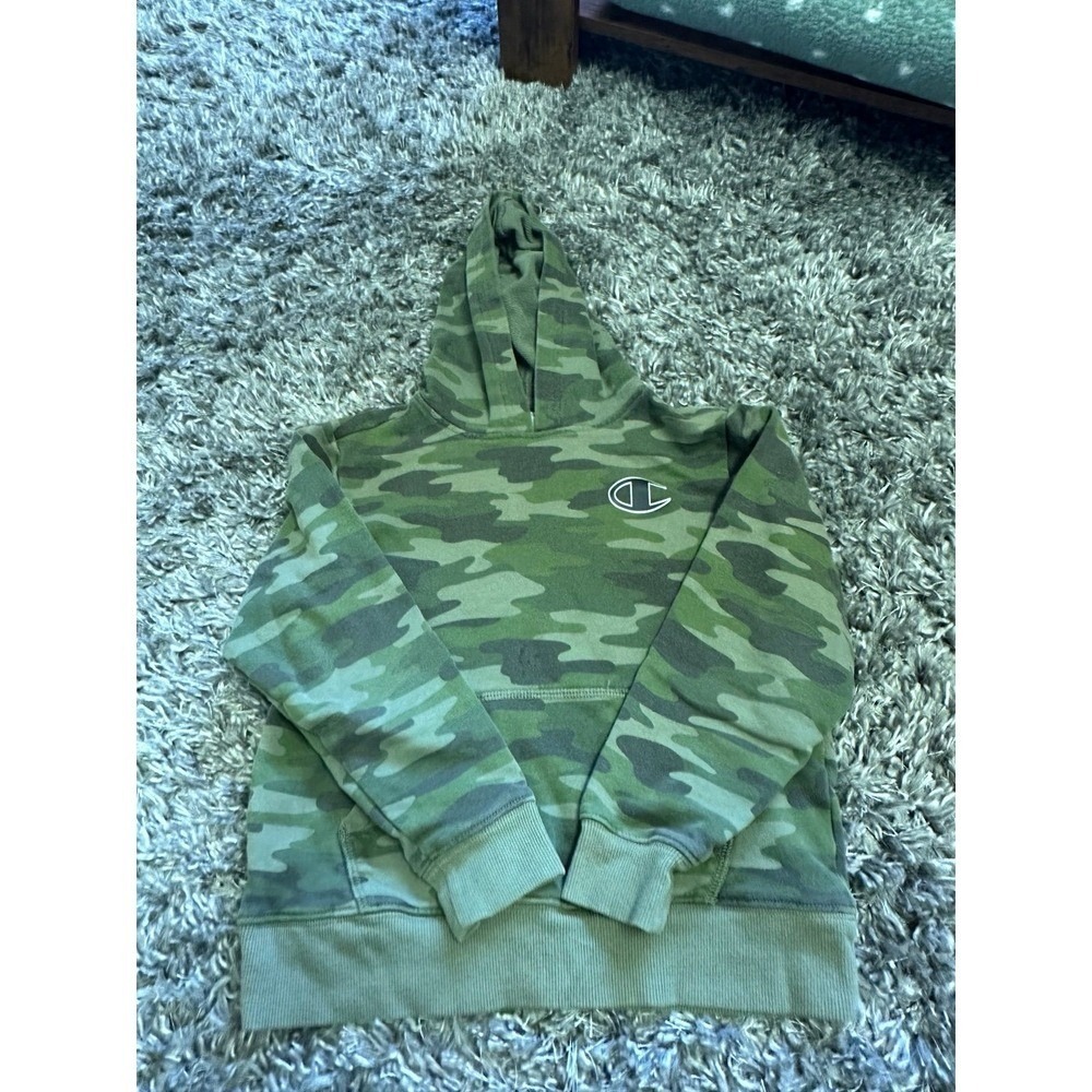 Youth Boy's Champion sweatshirt size: medium